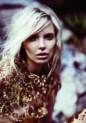 Festive frockage ideas - mylusciouslife.com - Blonde model with rust sequinned top.jpg